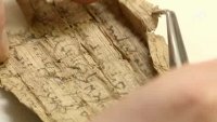 Videostill, Ein Puzzle aus Papyrus